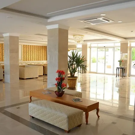 Imperial Palace Hotel *